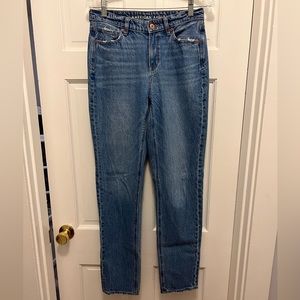American Eagle V-Front High Rise Rigid Mom Jeans - Size 4 Extra Long